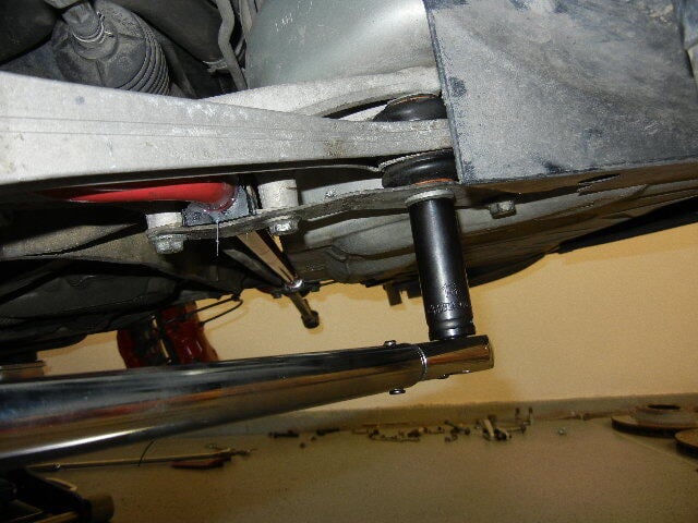 Porsche 996 Turbo diagonal arm installation Porsche 996 Turbo diagonal arm installation